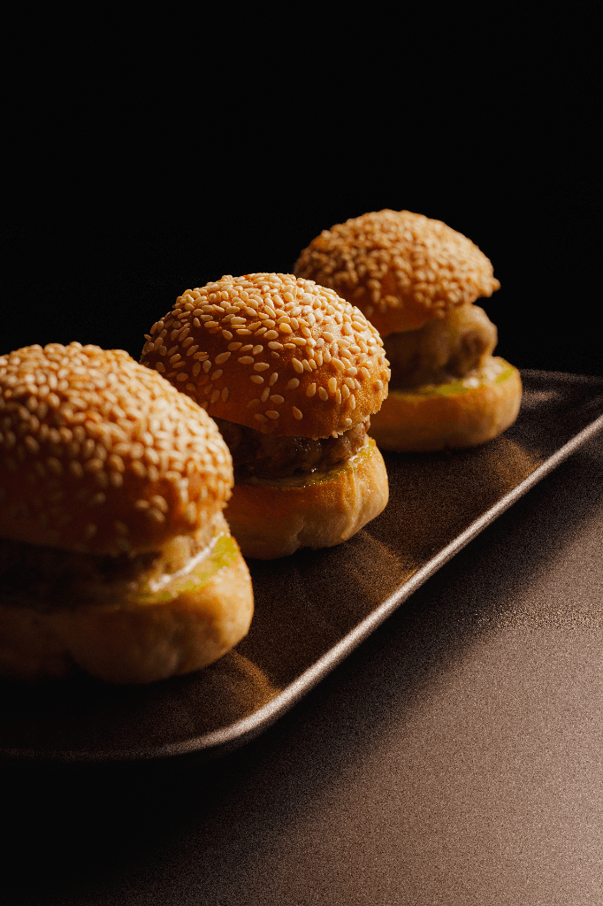 Minuit Express - Cocktail & Spirits Bar