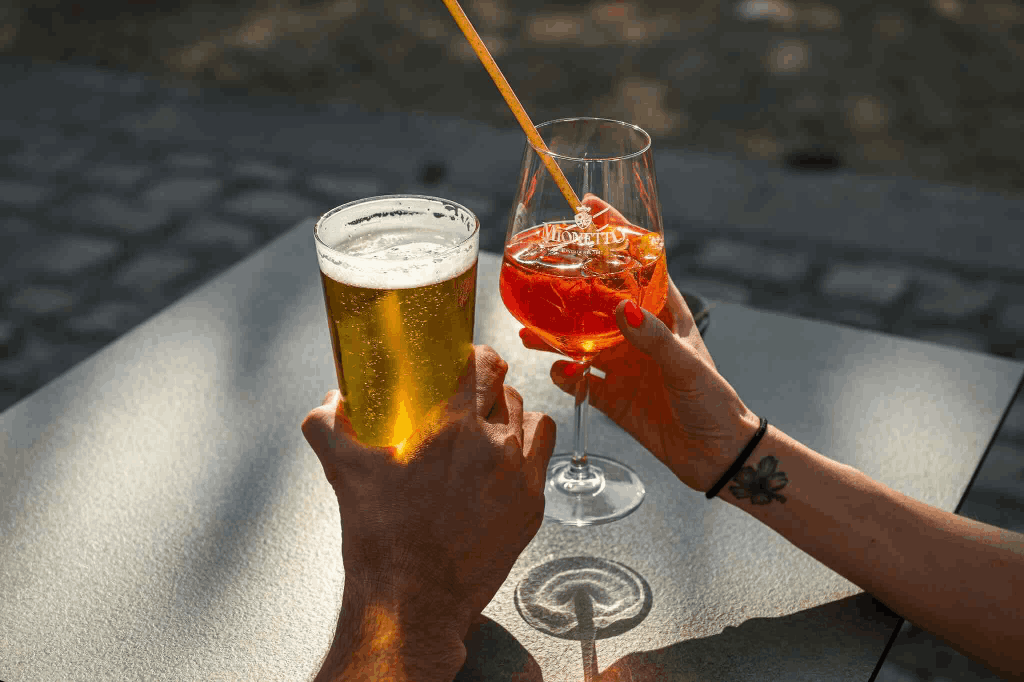 L'Esplanade Hôtel · Restaurant · Bar à vin
