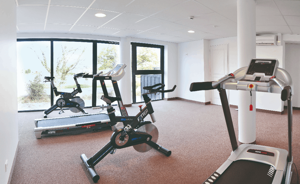 GOLDEN TULIP PORNIC SUITES