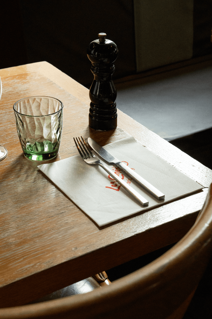 LES COMÉDIENS - Bistro des théâtres
