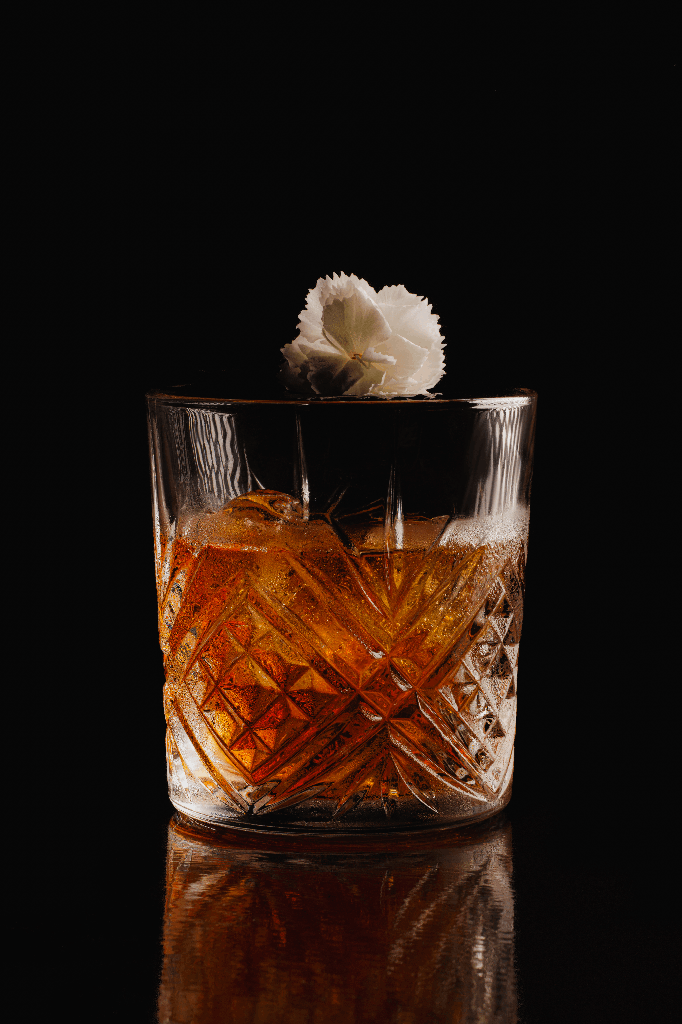 Minuit Express - Cocktail & Spirits Bar