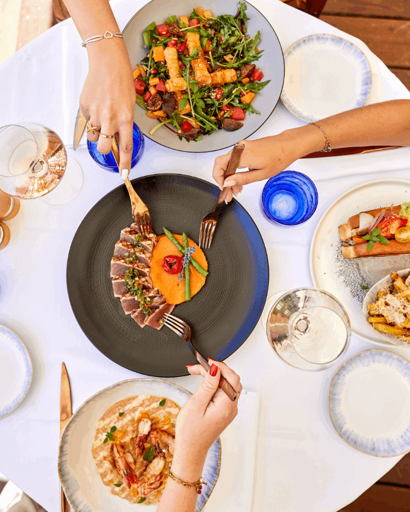 Vilebrequin La Plage Ondine - Restaurant & Beach Club